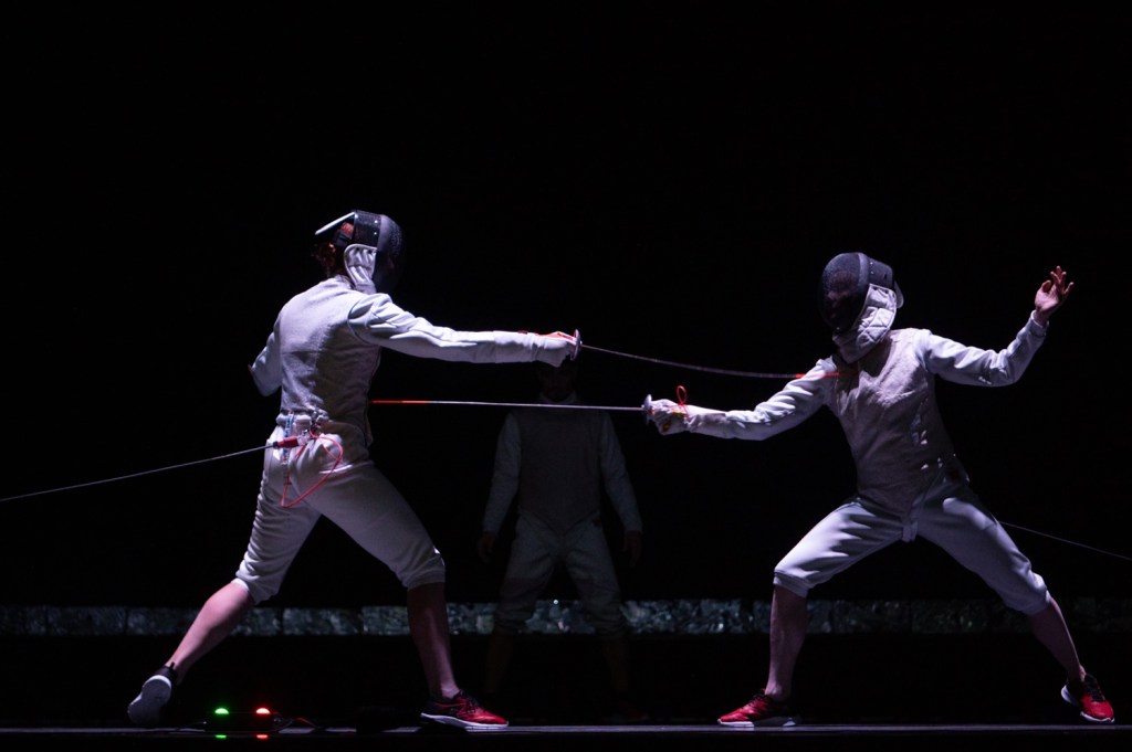 Fotografia de João Duarte da peça Distante, de Né Barros