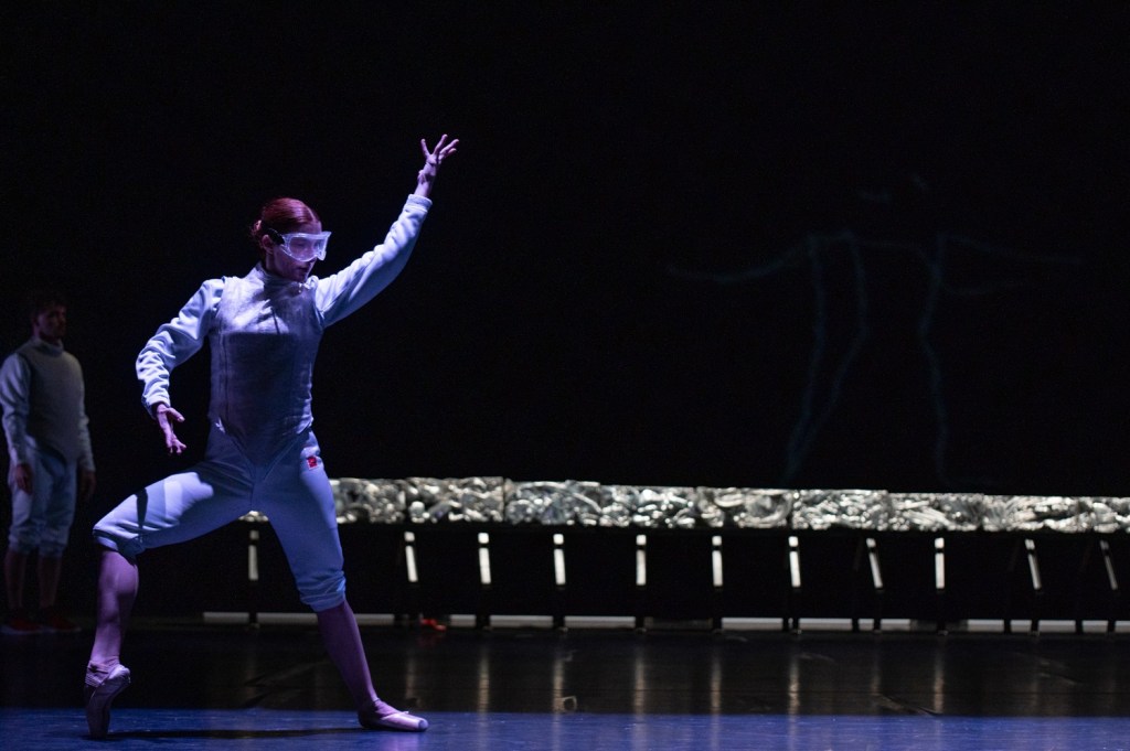 Fotografia de João Duarte da peça Distante, de Né Barros